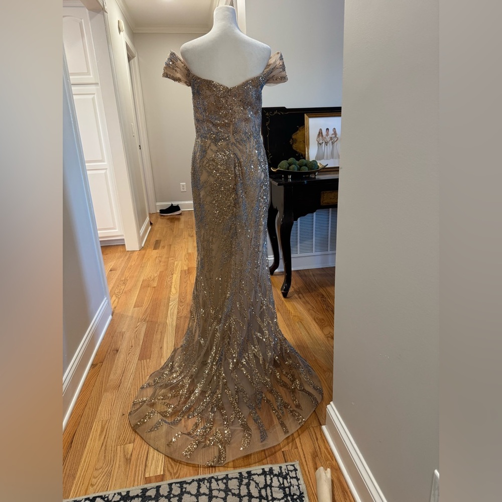 Elegant Gold Off-Shoulder Wedding Dress - Picture 6 of 13